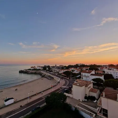 Apartment Studio Ideal Face Mer Avec Terrasse Et Parking A Royan, Pres Des Commerces Et De La Plage - Fr-1-494-169 *